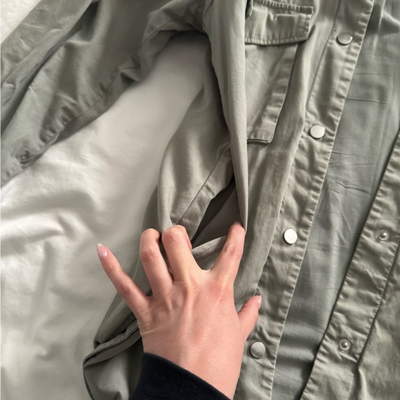 Abercrombie & Fitch Sage Green Utility Shirt - Picture 6 of 8